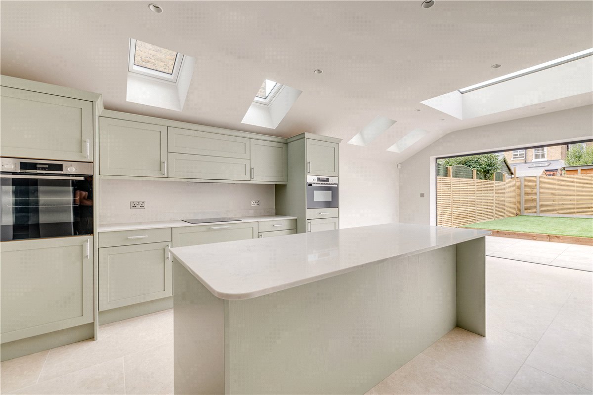 4 bedroom House, Astonville Street, London, SW18 - Available, Image 8