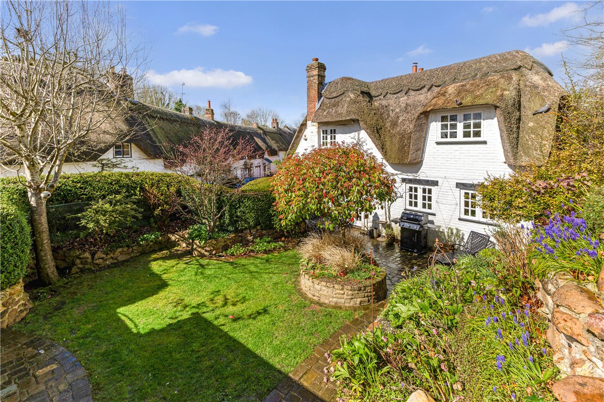 3 bedroom House, The Butts, Aldbourne, SN8 - Available, Image 3