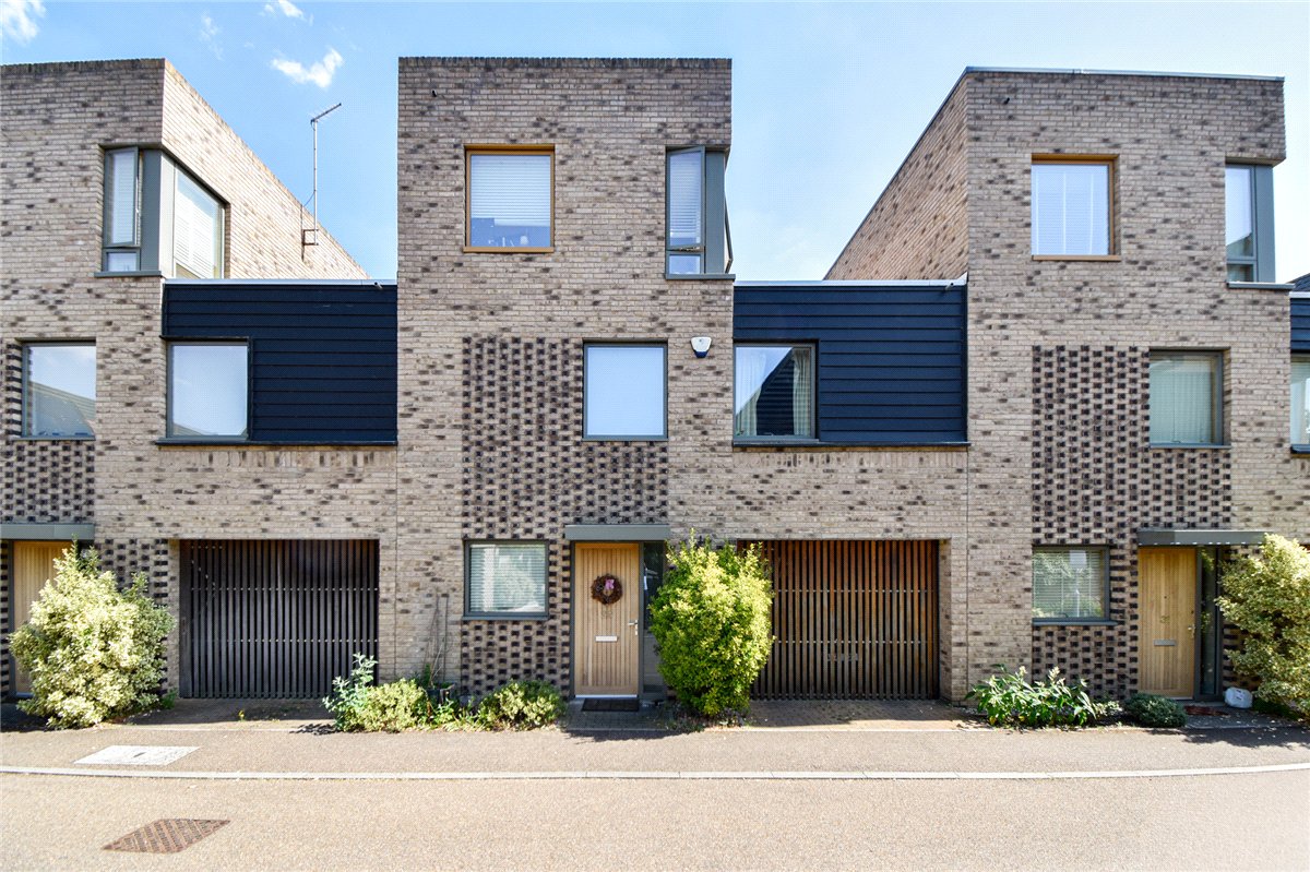 4 bedroom House, Royal Way, Trumpington, CB2 - 