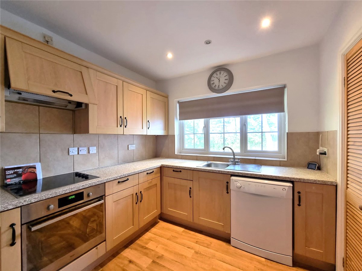 3 bedroom Bungalow, Everleigh, Marlborough, SN8 - , Image 3