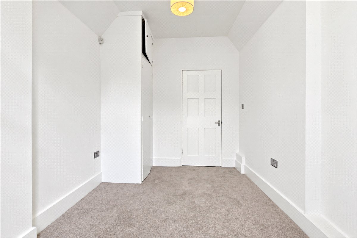3 bedroom Cottage, Bishops Avenue, London, SW6 - Available, Image 19