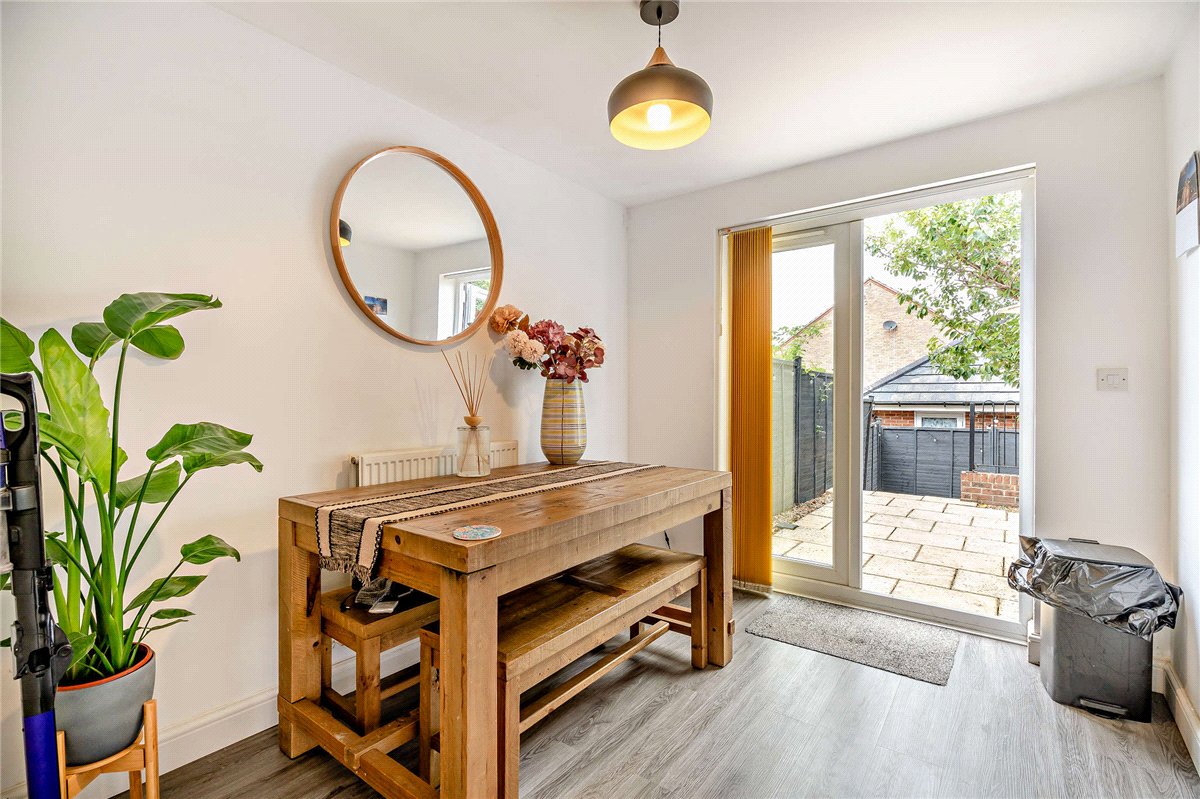 3 bedroom House, Mandarin Drive, Newbury, RG14 - Available, Image 9