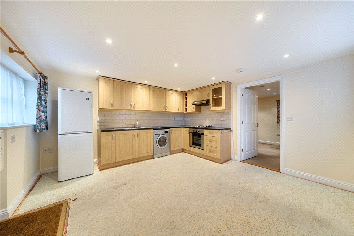 1 bedroom House, George Lane, Marlborough, SN8 - Available, Image 4