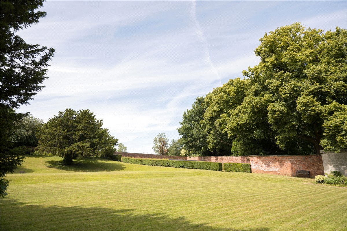   House, Wadworth, Doncaster, DN11 - Available, Image 15