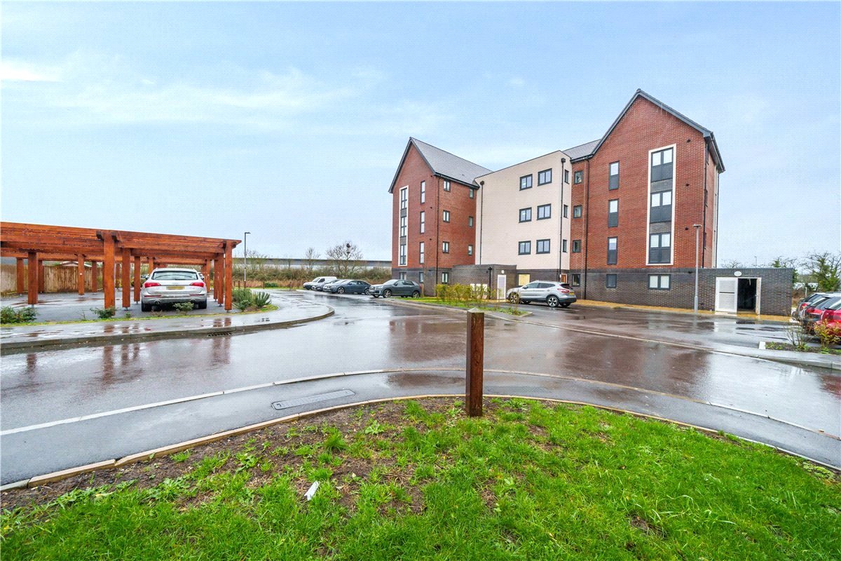 2 bedroom Flat, Scott Court, Glebe Farm, MK17 - Let Agreed, Image 1