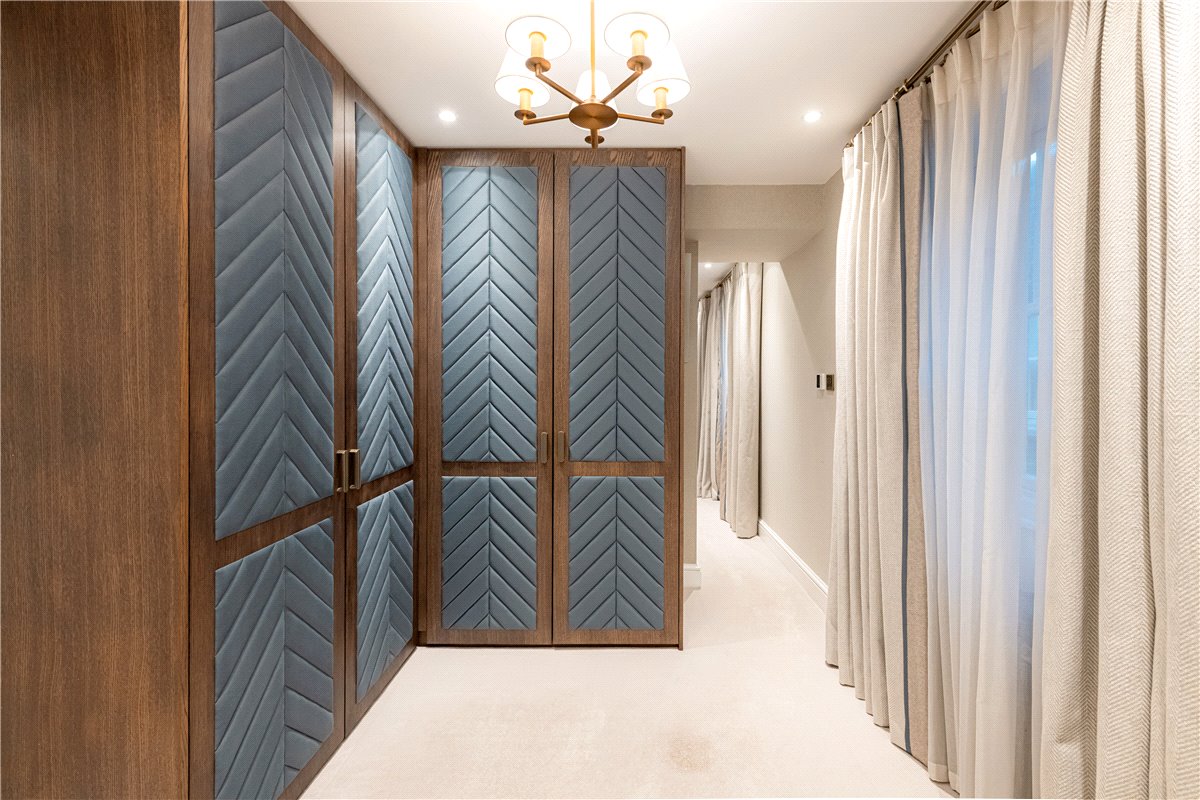 3 bedroom Maisonette, Shepherd Street, Mayfair, W1J - Available, Image 8