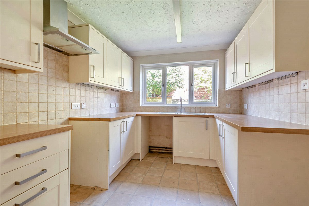 4 bedroom House, Pantheon Road, Chandler's Ford, SO53 - Sold, Image 4