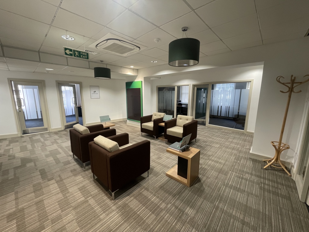 9989 Sq Ft, 3 - 5 Bridge Street, Newbury, RG14 - Available, Image 2