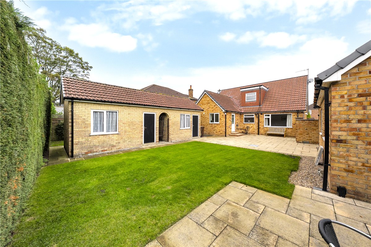 4 bedroom Bungalow, Town Street, Hayton, YO42 - Available, Image 20