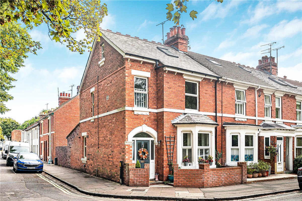 3 bedroom House, Quarry Road, Swindon, SN1 - Available