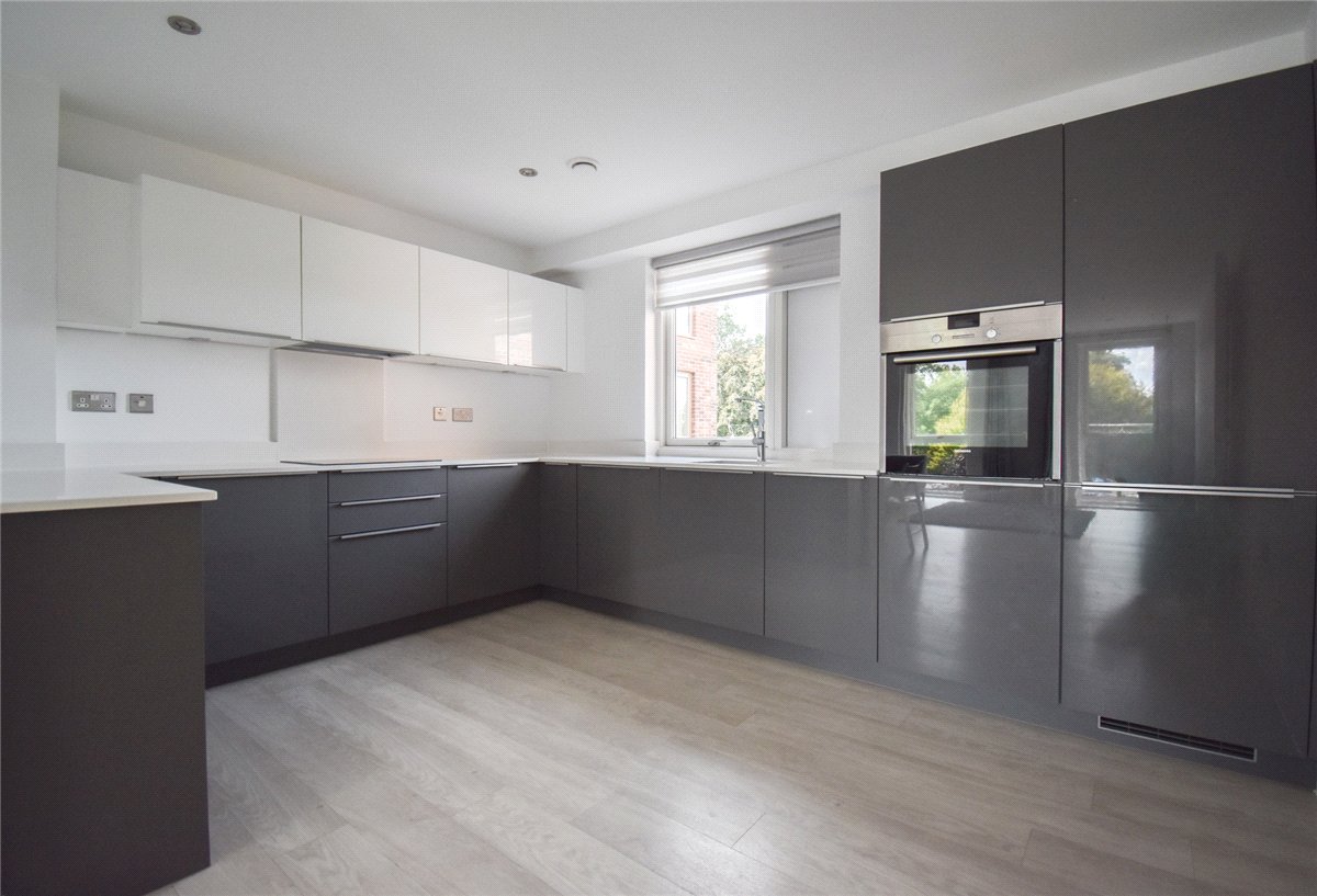 3 bedroom Flat, Scholars Court, Harrison Drive, CB2 - Let Agreed, Image 3