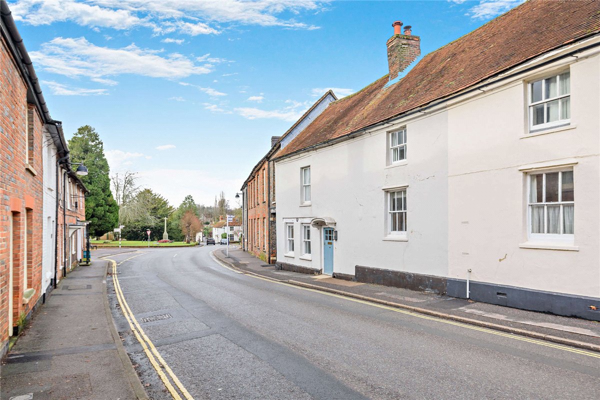 4 bedroom House, George Street, Kingsclere, RG20 - Available, Image 17