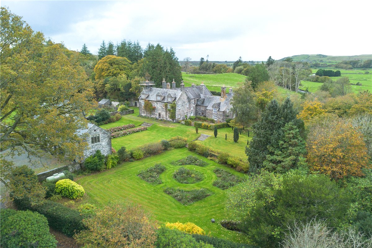 11 bedroom House, Talsarnau, Gwynedd, LL47 - Available, Image 51