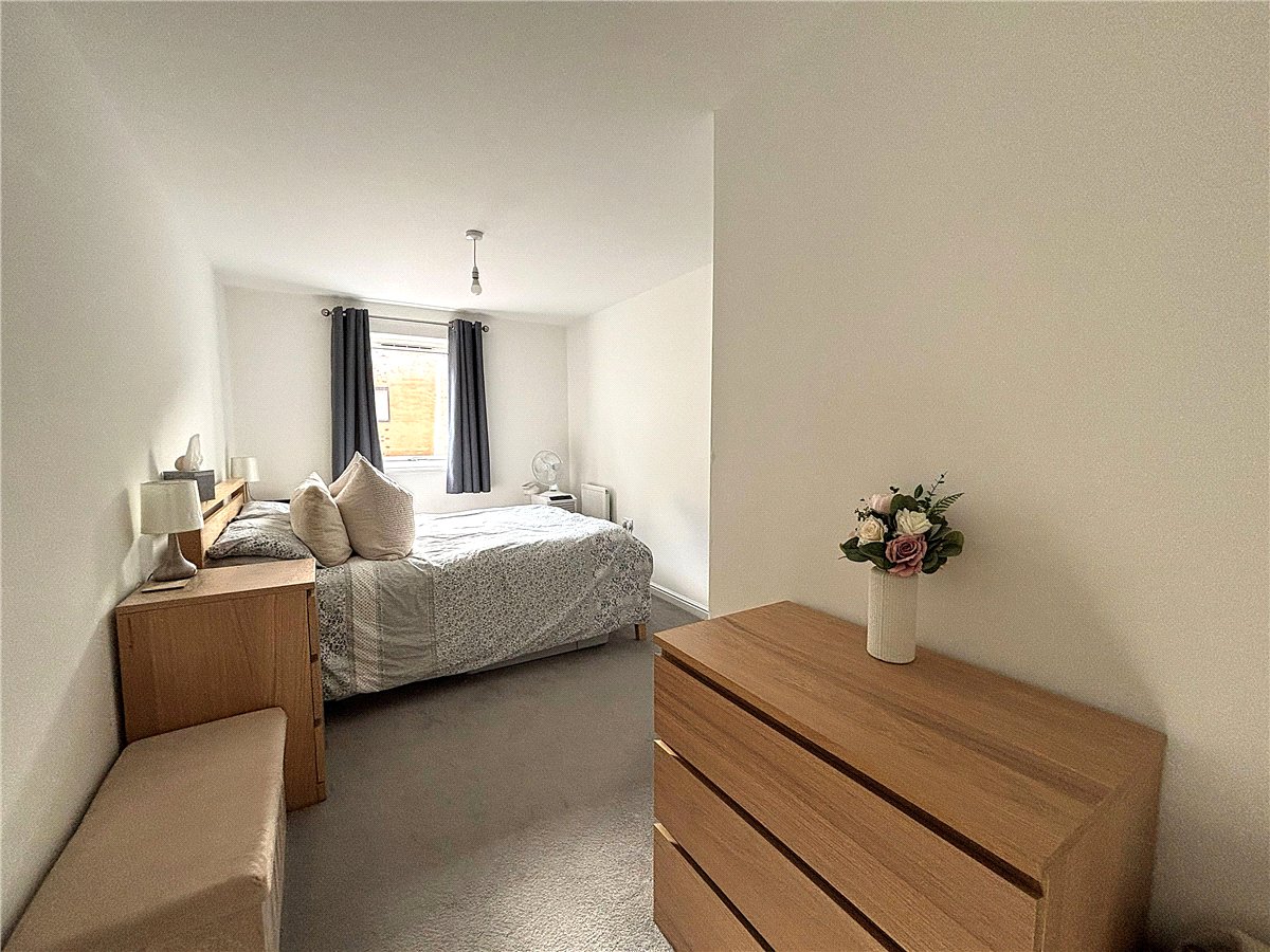 2 bedroom Flat, Stonyfield Road, Whiteley, PO15 - , Image 3