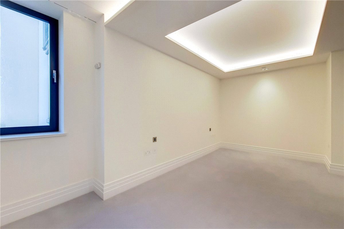 2 bedroom Flat, Kensington Gardens Square, London, W2 - Available, Image 3