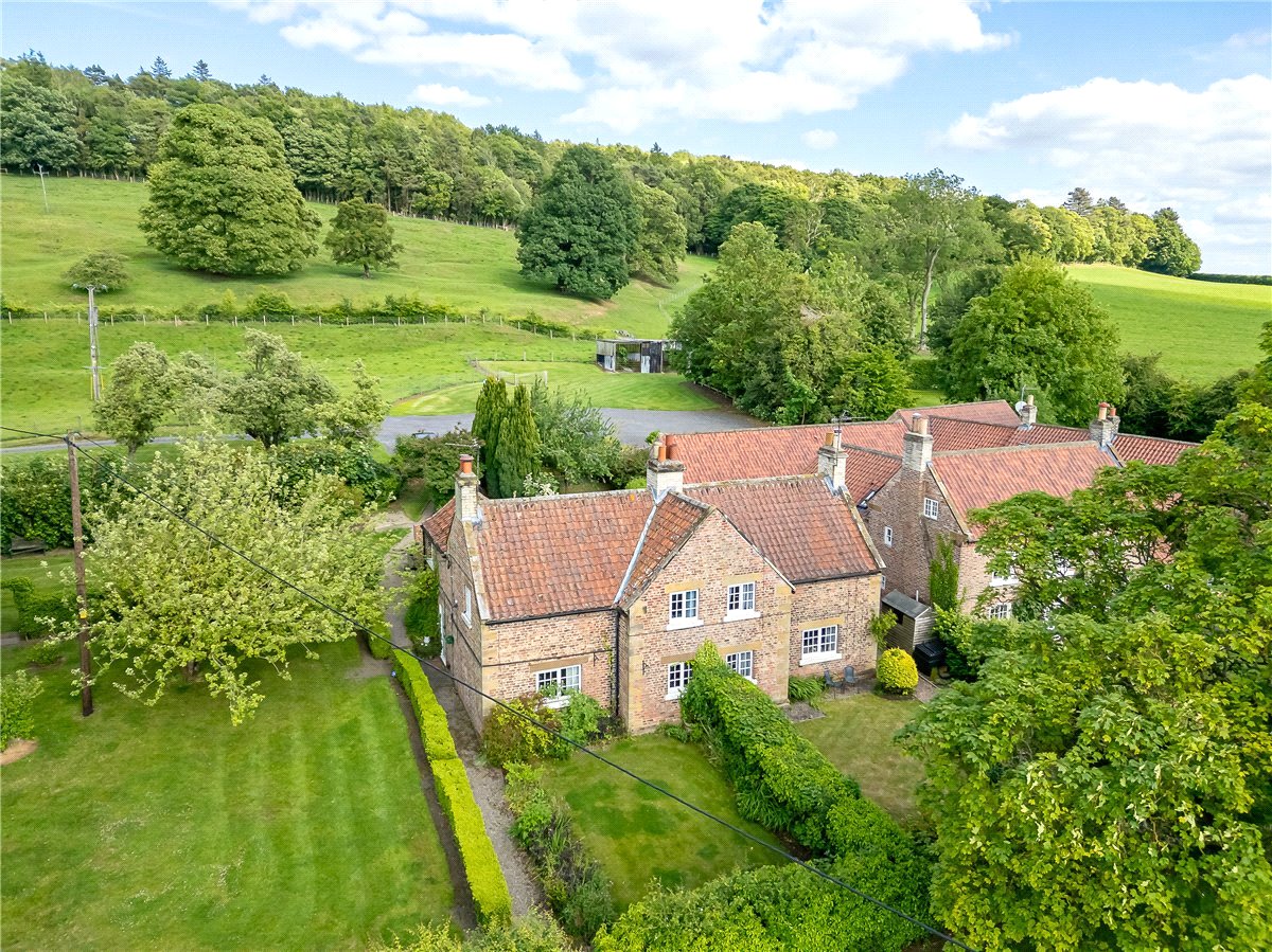 3 bedroom House, Church View, Felixkirk, YO7 - Sold STC