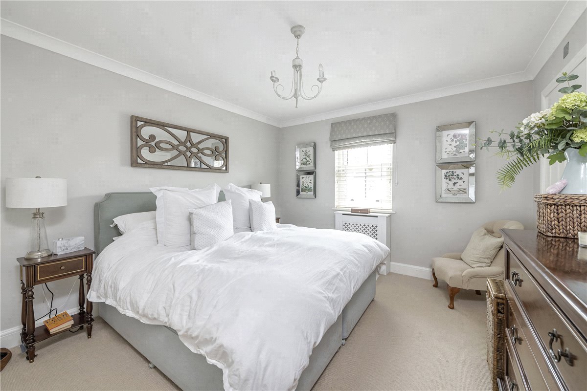 4 bedroom House, Eveleigh Avenue, Bath, BA1 - , Image 10