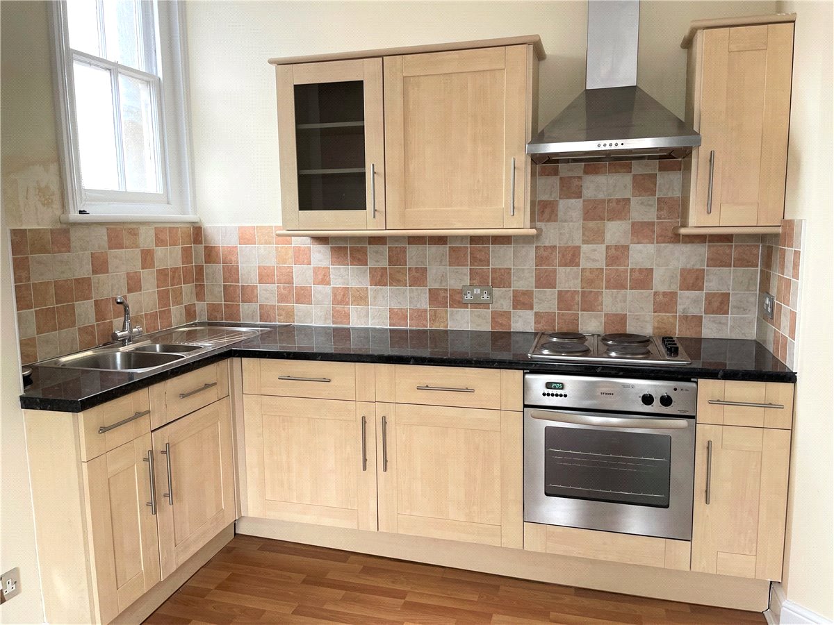 1 bedroom Flat, High Street, Marlborough, SN8 - Available, Image 1