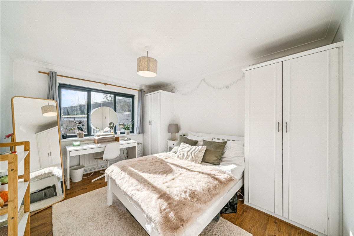 2 bedroom Flat, Mayford Close, London, SW12 - Sold STC, Image 13