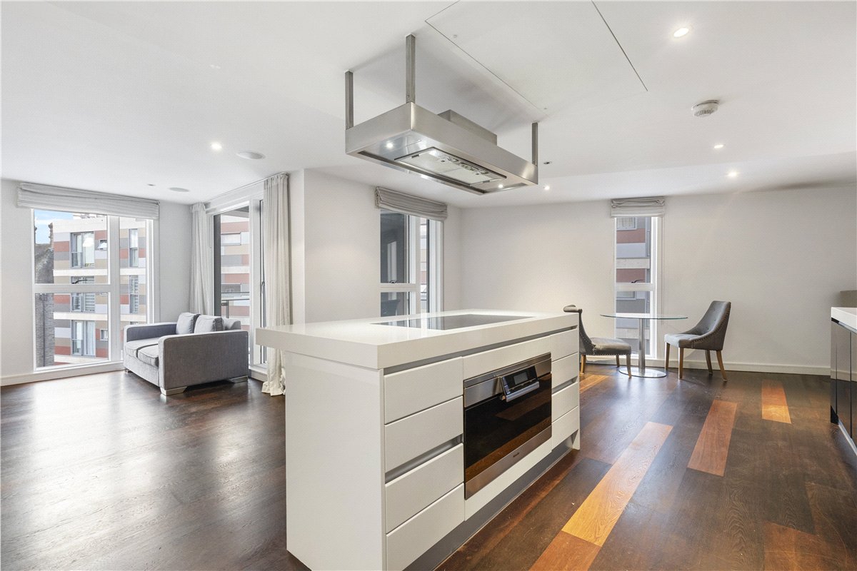 3 bedroom Flat, Gatliff Road, Pimlico, SW1W - Available, Image 2