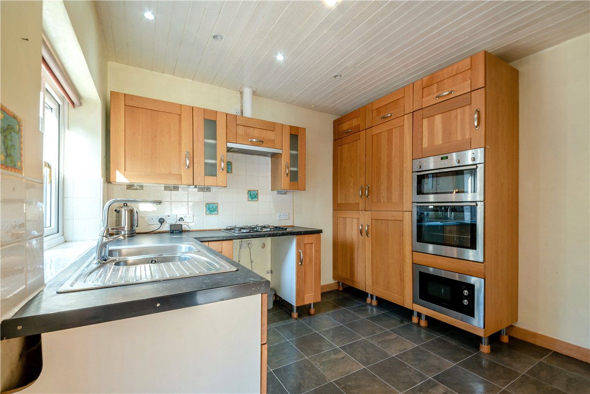 4 bedroom House, Stoney Lane, Weeke, SO22 - Available, Image 3