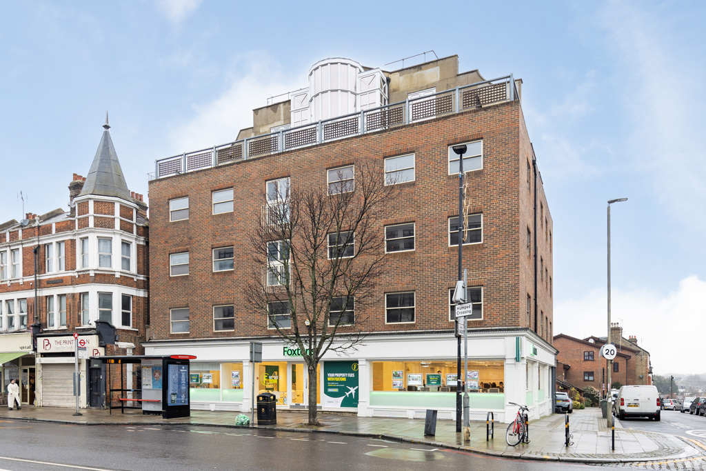 9481 Sq Ft, 168 Lavender Hill, London, SW11 - Available, Image 1