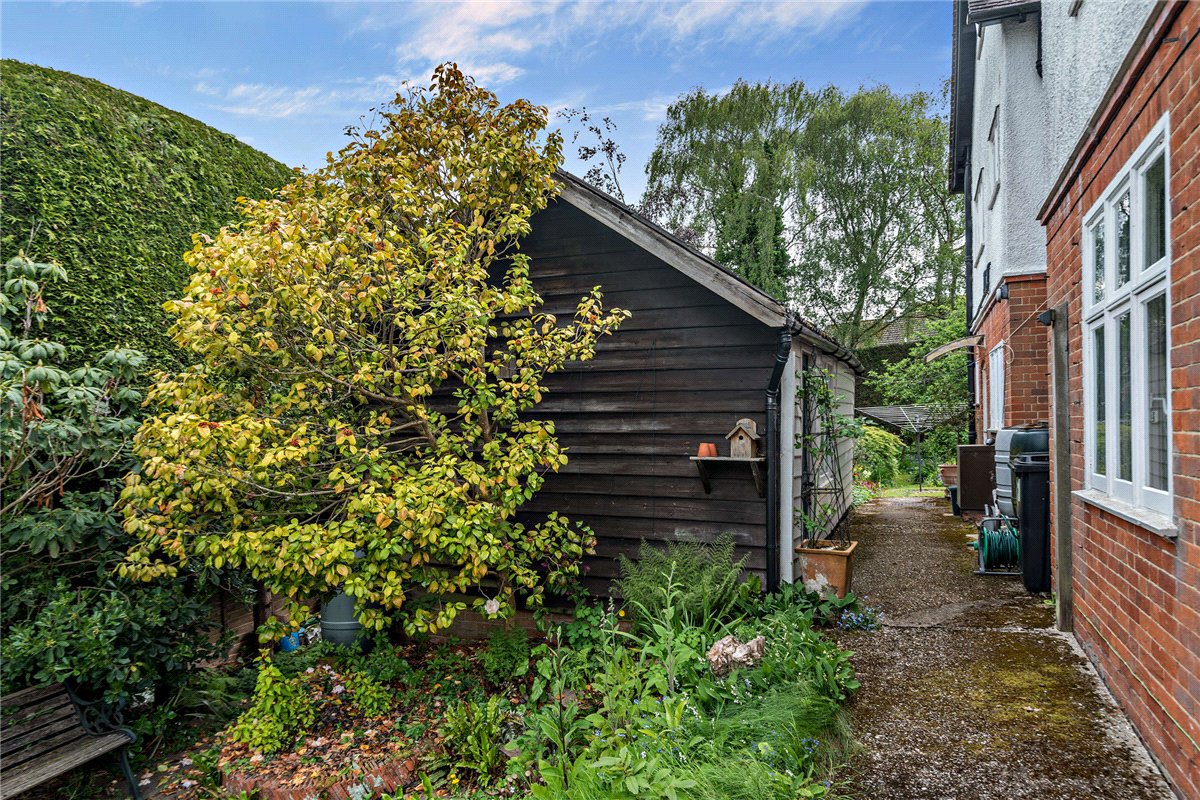 5 bedroom House, Andover Road, Newbury, RG14 - Available, Image 27