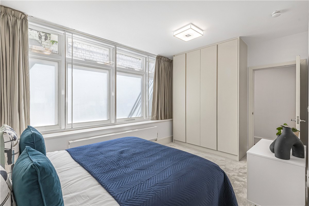 2 bedroom Maisonette, Welbeck Street, Marylebone, W1G - Available, Image 14