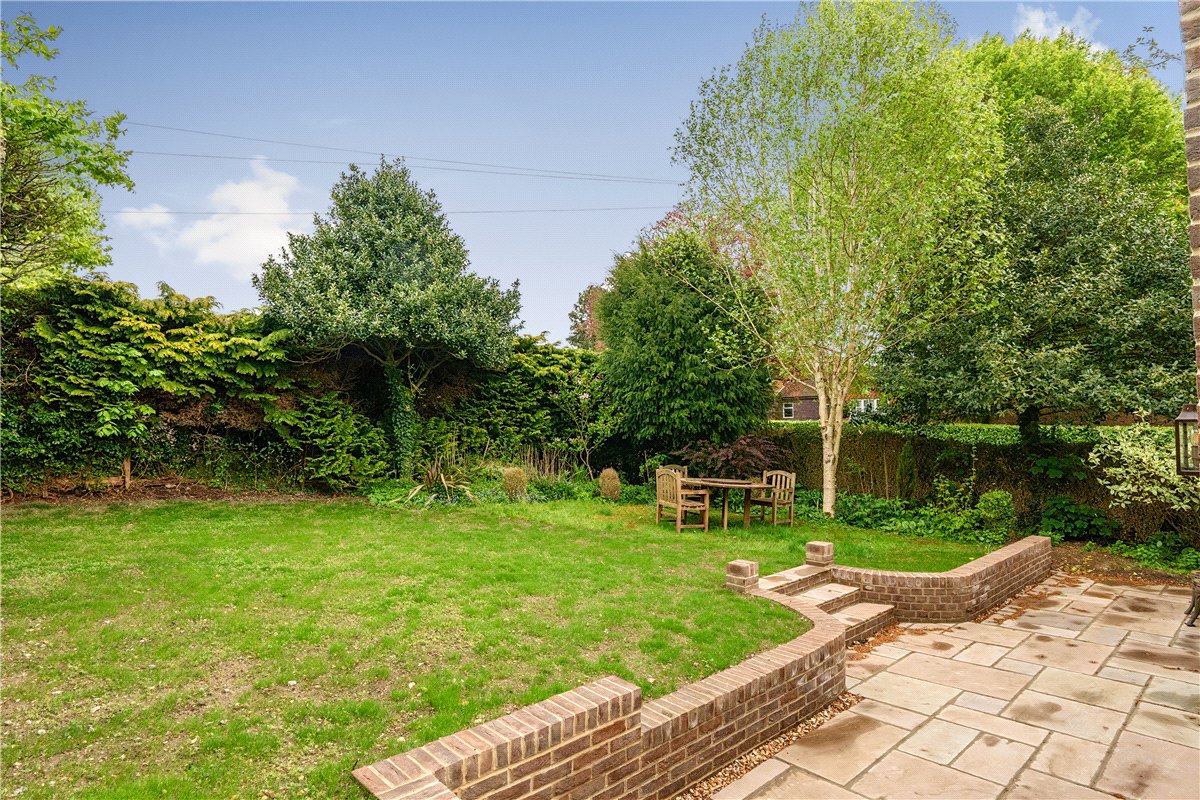 3 bedroom Bungalow, Cardigan Road, Marlborough, SN8 - Available, Image 3