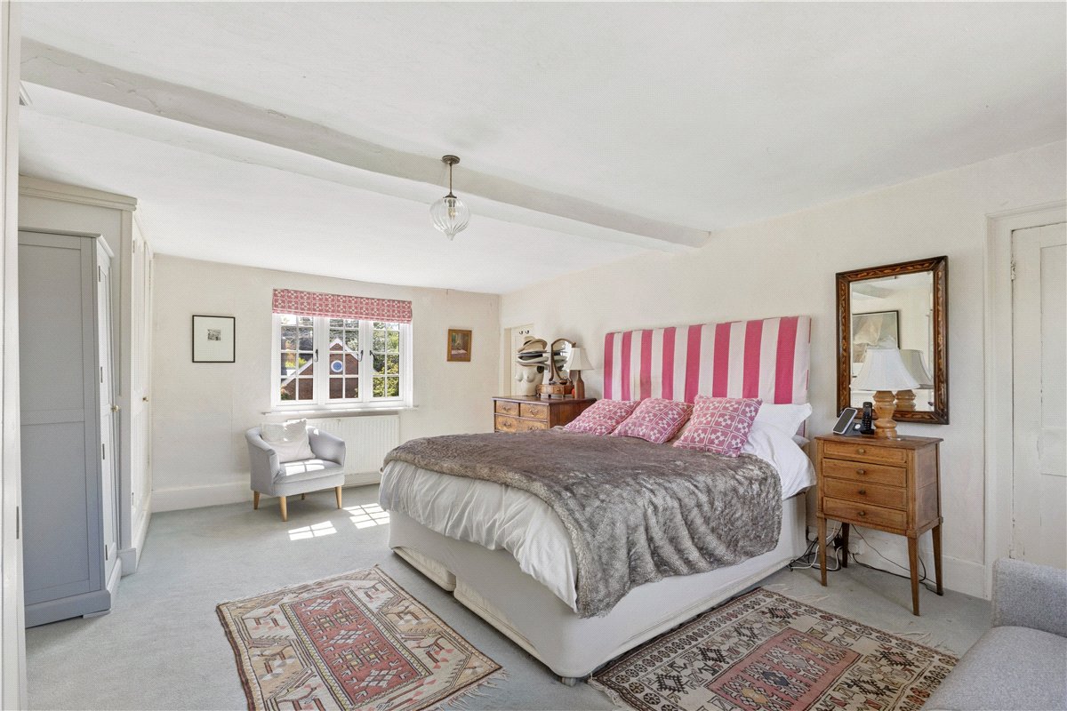 6 bedroom House, The Street, All Cannings, SN10 - Available, Image 16