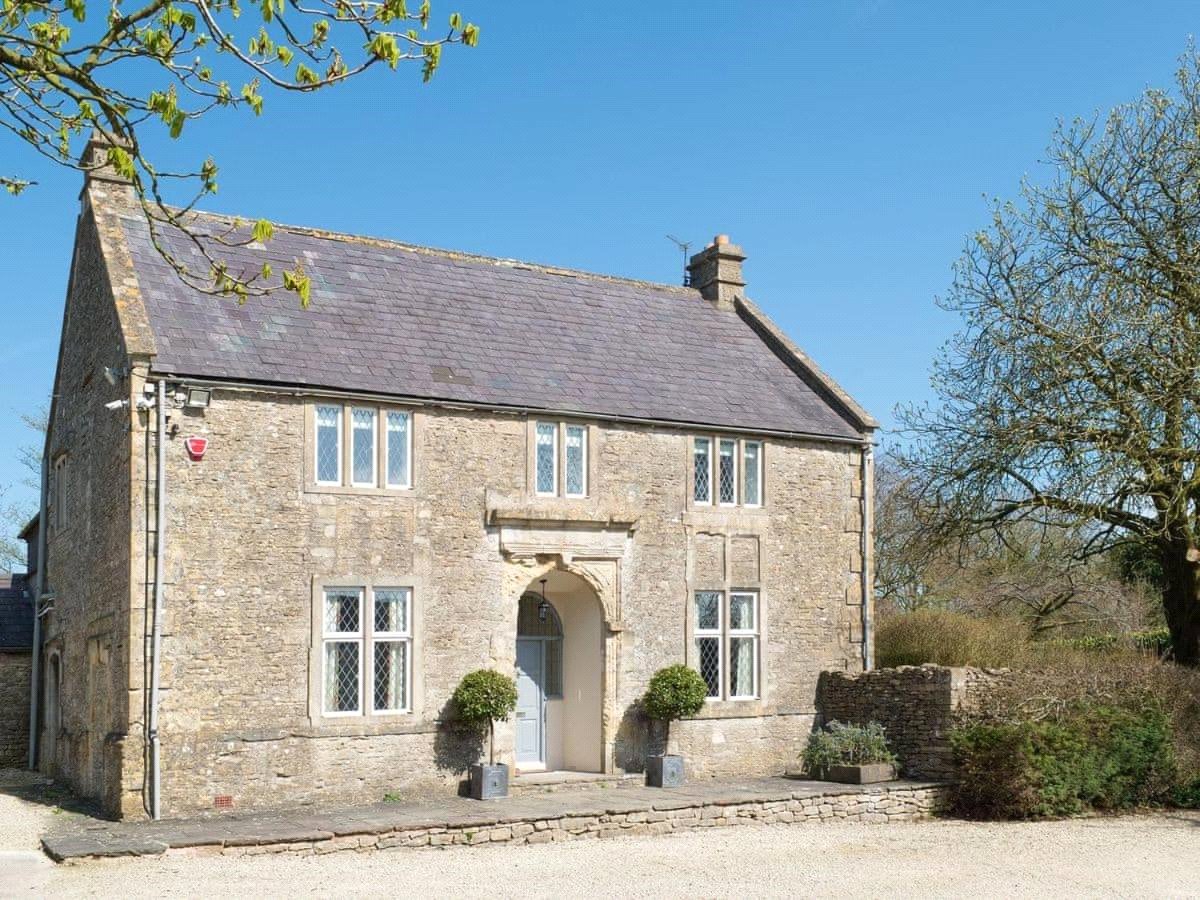 4 bedroom House, Cold Ashton, Chippenham, SN14 - Available