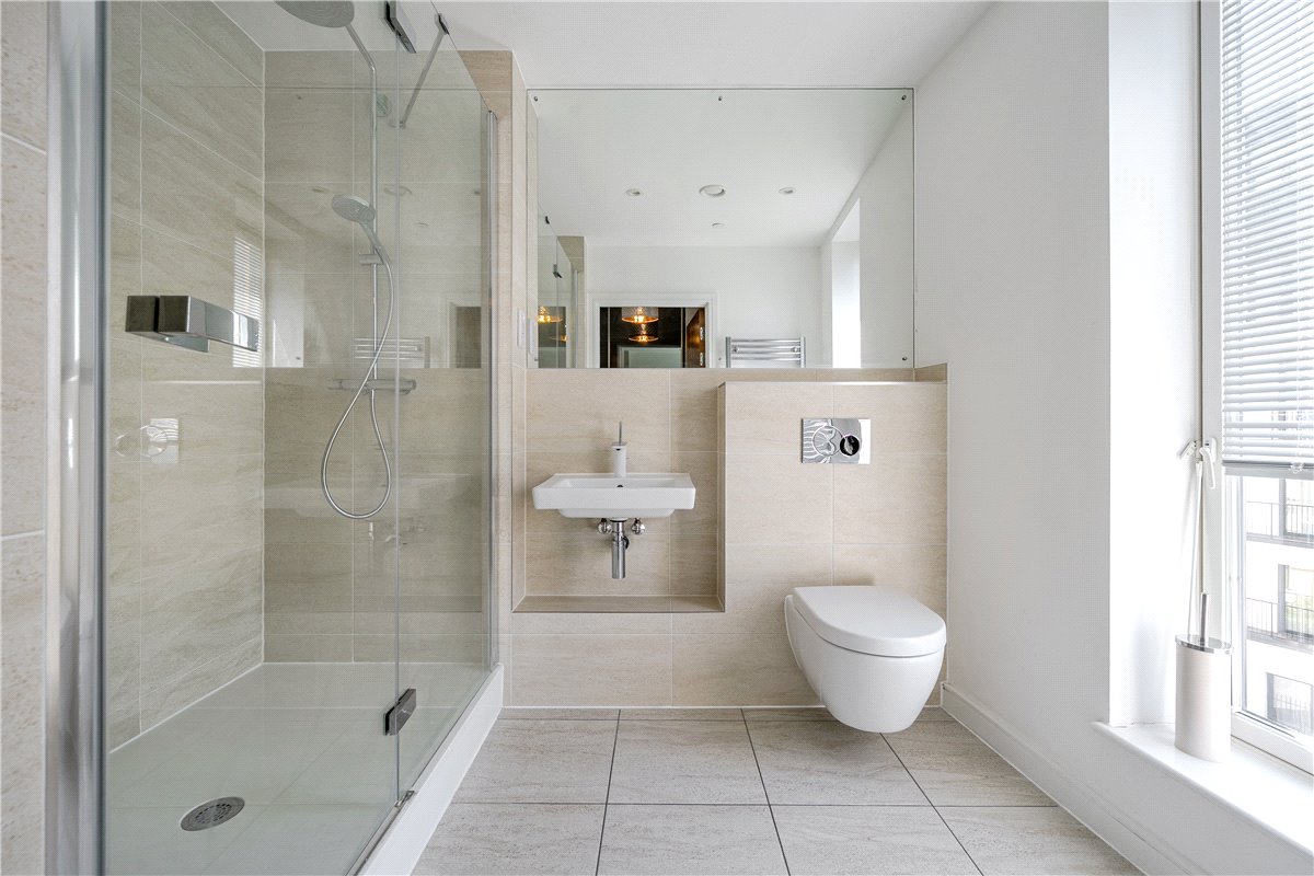 2 bedroom Flat, Victoria Bridge Road, Bath, BA2 - , Image 8
