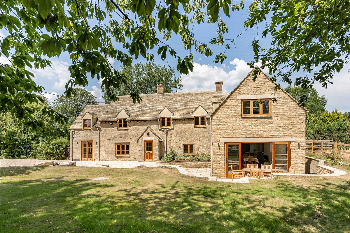 5 bedroom House, Bampton Road, Black Bourton, OX18 - Available