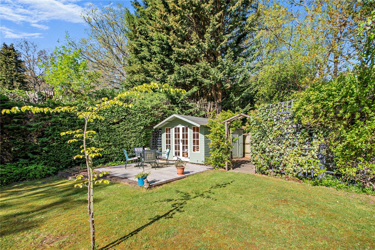 5 bedroom House, Oak Close, Baughurst, RG26 - Available, Image 24