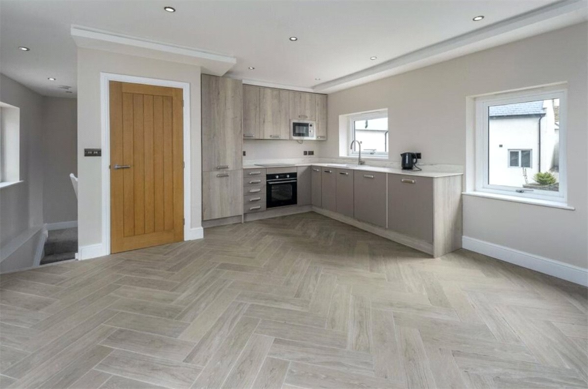 2 bedroom Flat, Farne House, 12 Crewe Street, NE68 - Available, Image 8