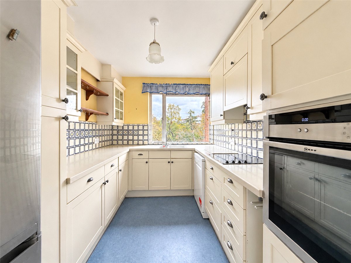 3 bedroom Flat, Marlborough Court, Pinehurst, Grange Road, CB3 - Available, Image 2