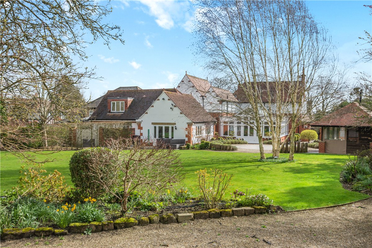 6 bedroom House, Fulwith Mill Lane, Harrogate, HG2 - Available, Image 14