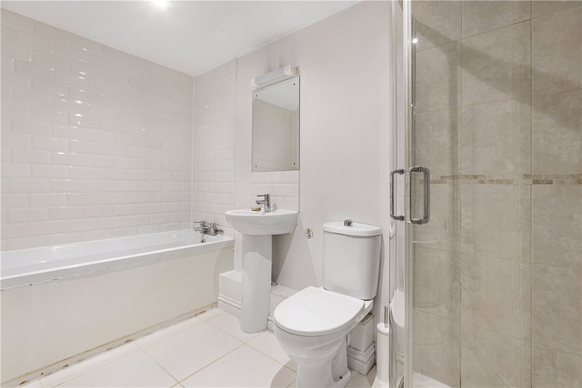 2 bedroom Flat, Shipton Road, Woodstock, OX20 - Let Agreed, Image 9
