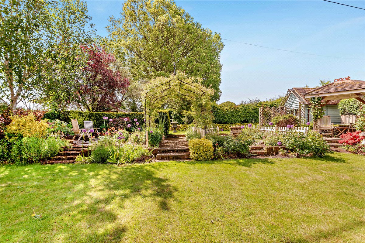 3 bedroom House, Stockcross, Newbury, RG20 - Available, Image 19