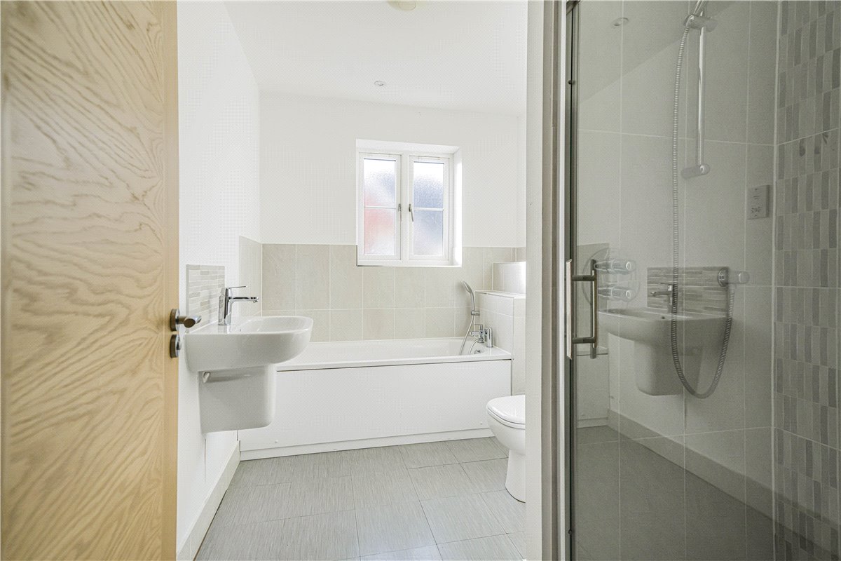 3 bedroom House, The Firs, Grove, OX12 - , Image 6