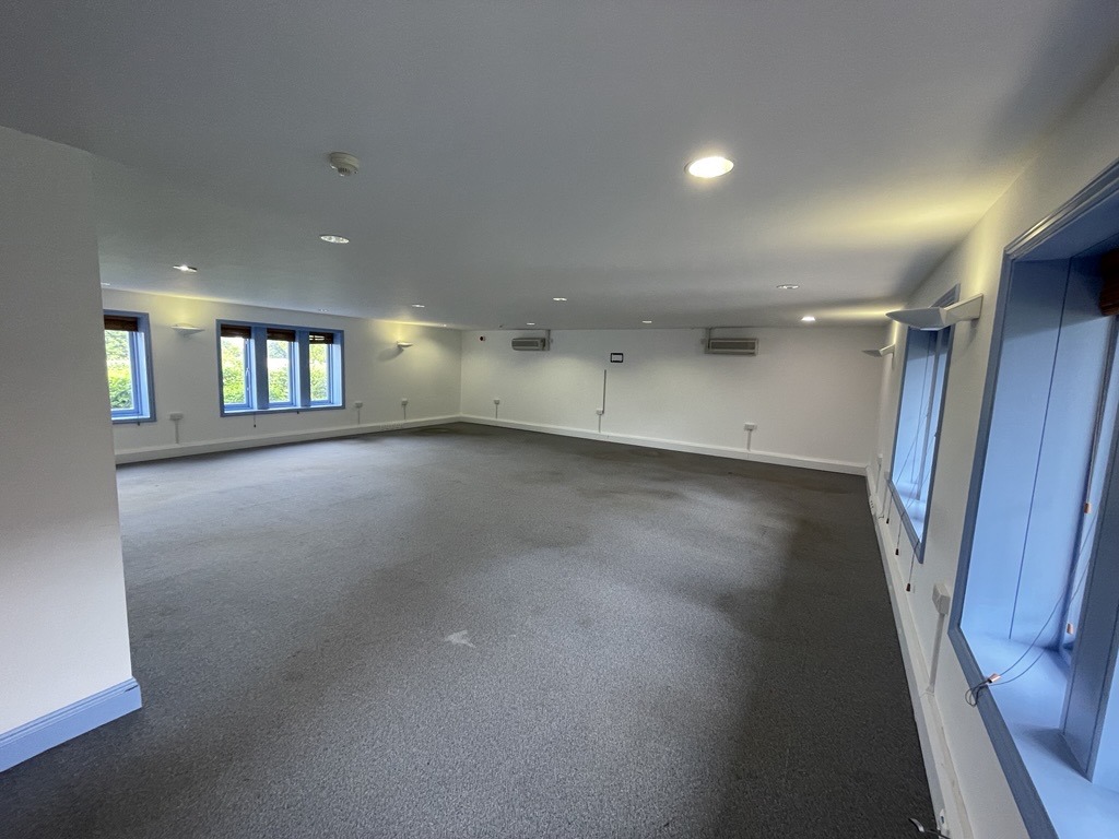 1832 Sq Ft, Stow Road, Cambridge, CB25 - Available, Image 1