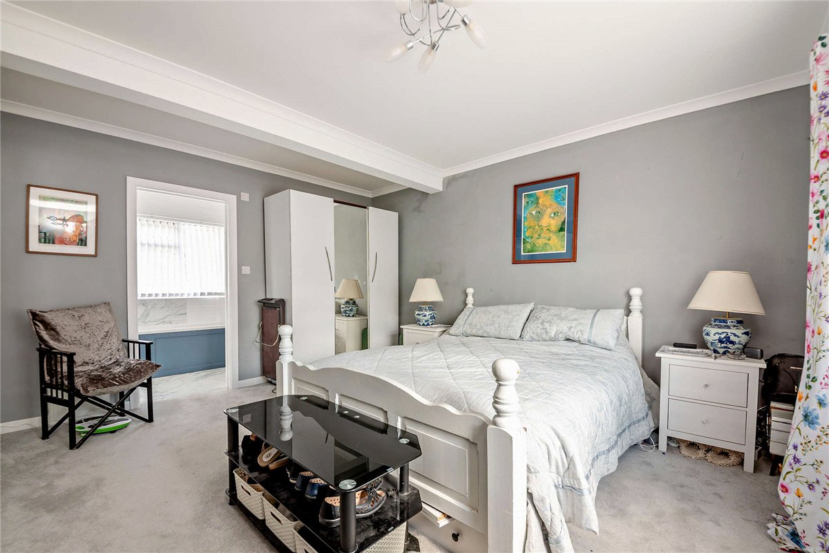 4 bedroom House, George Street, Kingsclere, RG20 - Available, Image 12