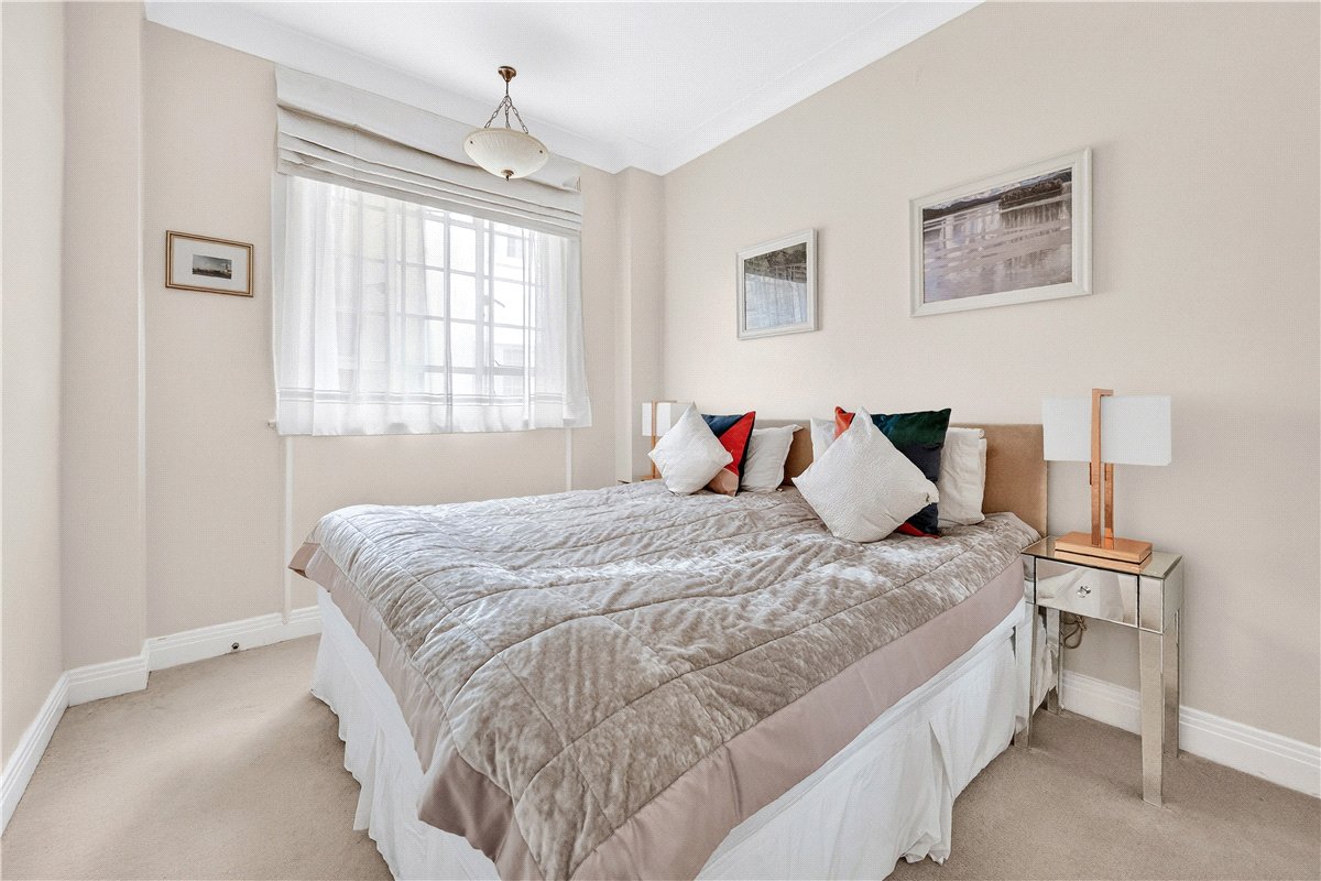 3 bedroom Flat, Hyde Park Place, London, W2 - Available, Image 3