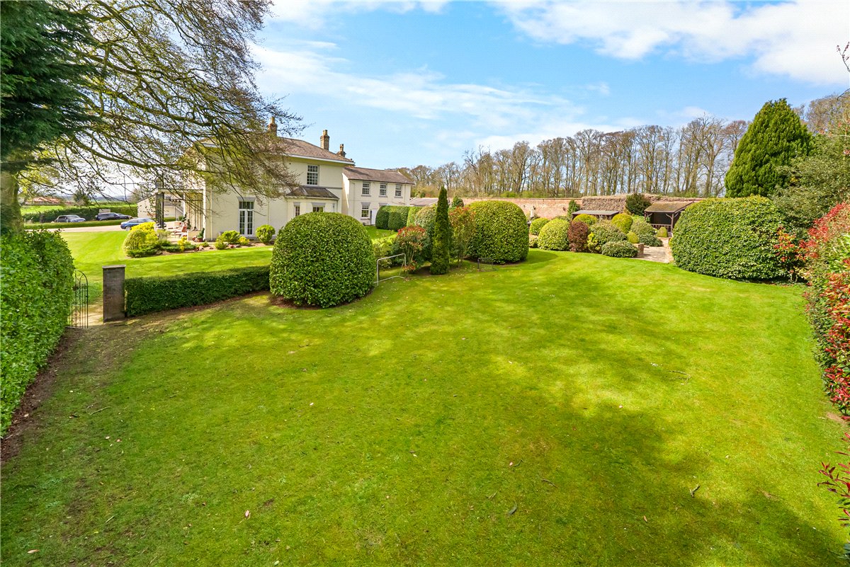 18 bedroom House, Wold Road, Nafferton, YO25 - Available, Image 4