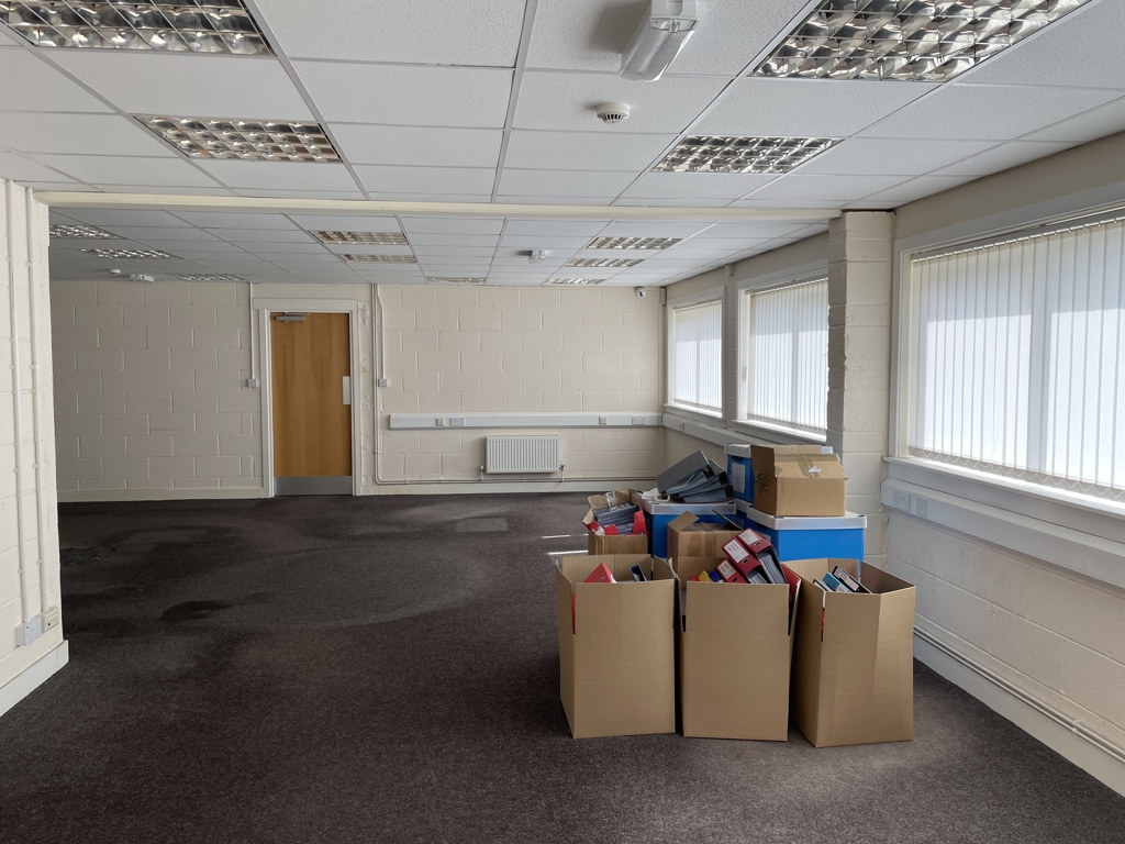 5934 Sq Ft, Unit 4 Saltergate Business Park Burley Bank Road, Harrogate, HG3 - Available, Image 8