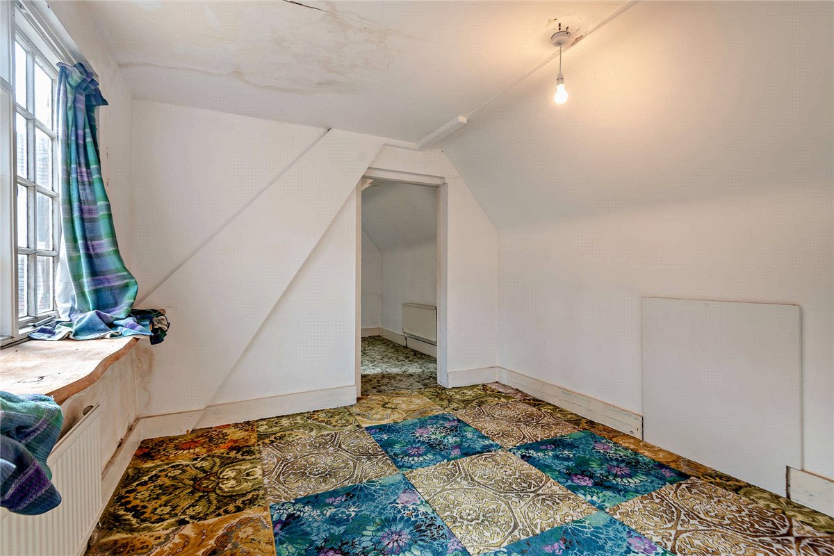 6 bedroom House, Burys Bank Road, Greenham, RG19 - Sold STC, Image 8