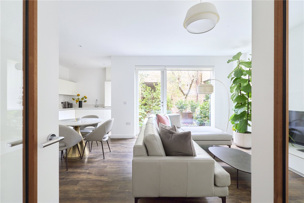 3 bedroom House, Windmill Drive, Trumpington, CB2 - Sold, Image 5