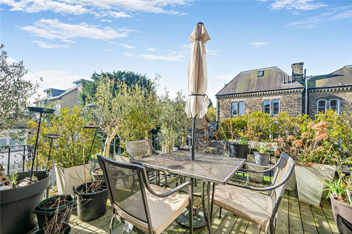 2 bedroom Flat, Otley Road, Harrogate, HG2 - Available, Image 13