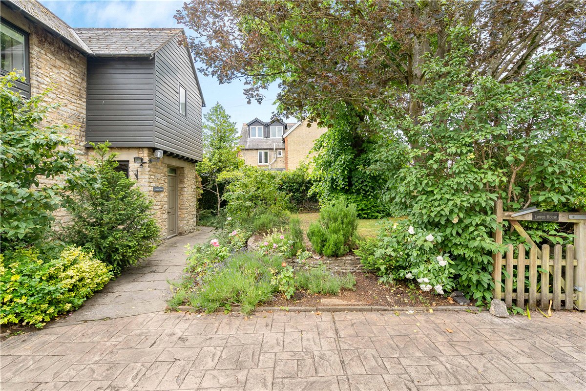 4 bedroom House, High Street, Islip, OX5 - Available, Image 16