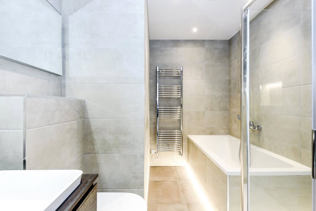 2 bedroom Flat, Northbrook Street, Newbury, RG14 - Sold, Image 6